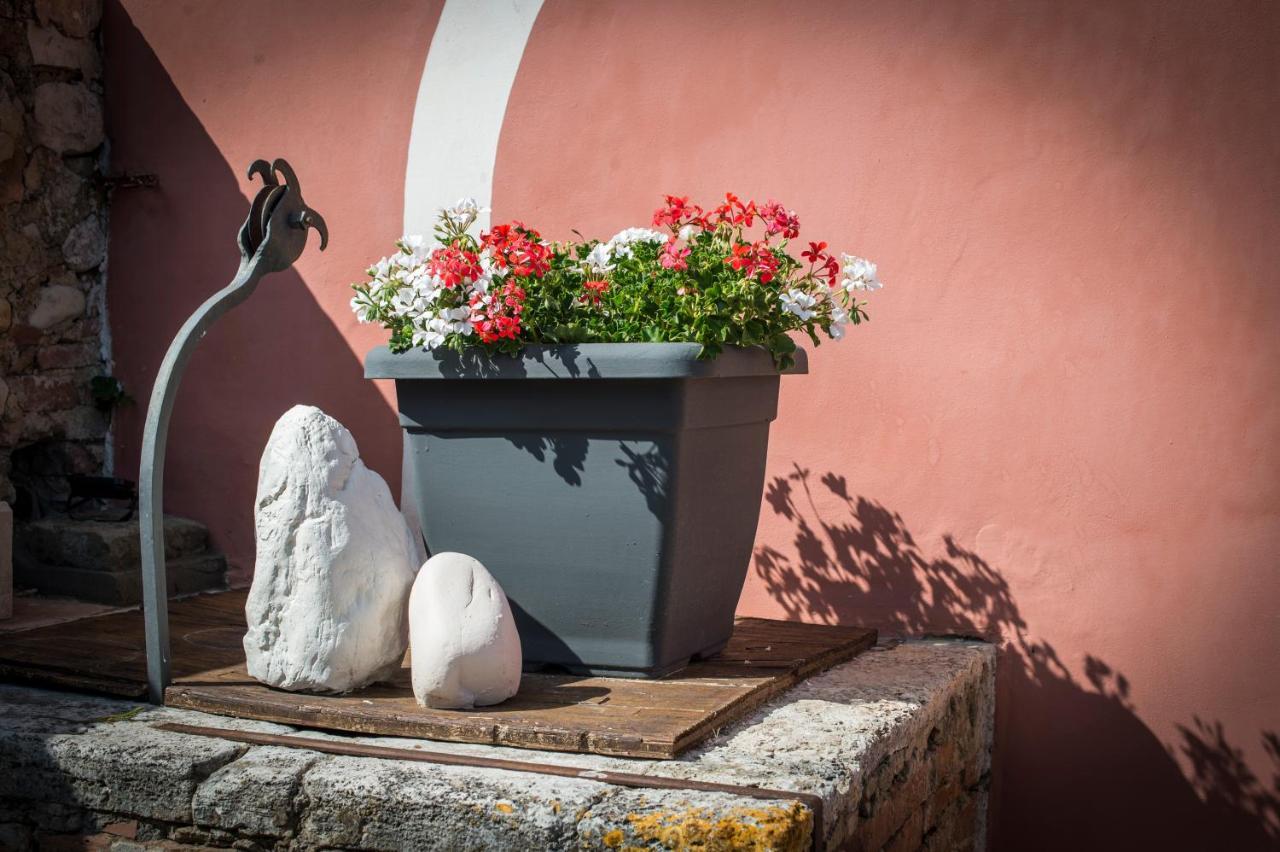 Palazzo Del Papa Country Suites Siena Exterior photo