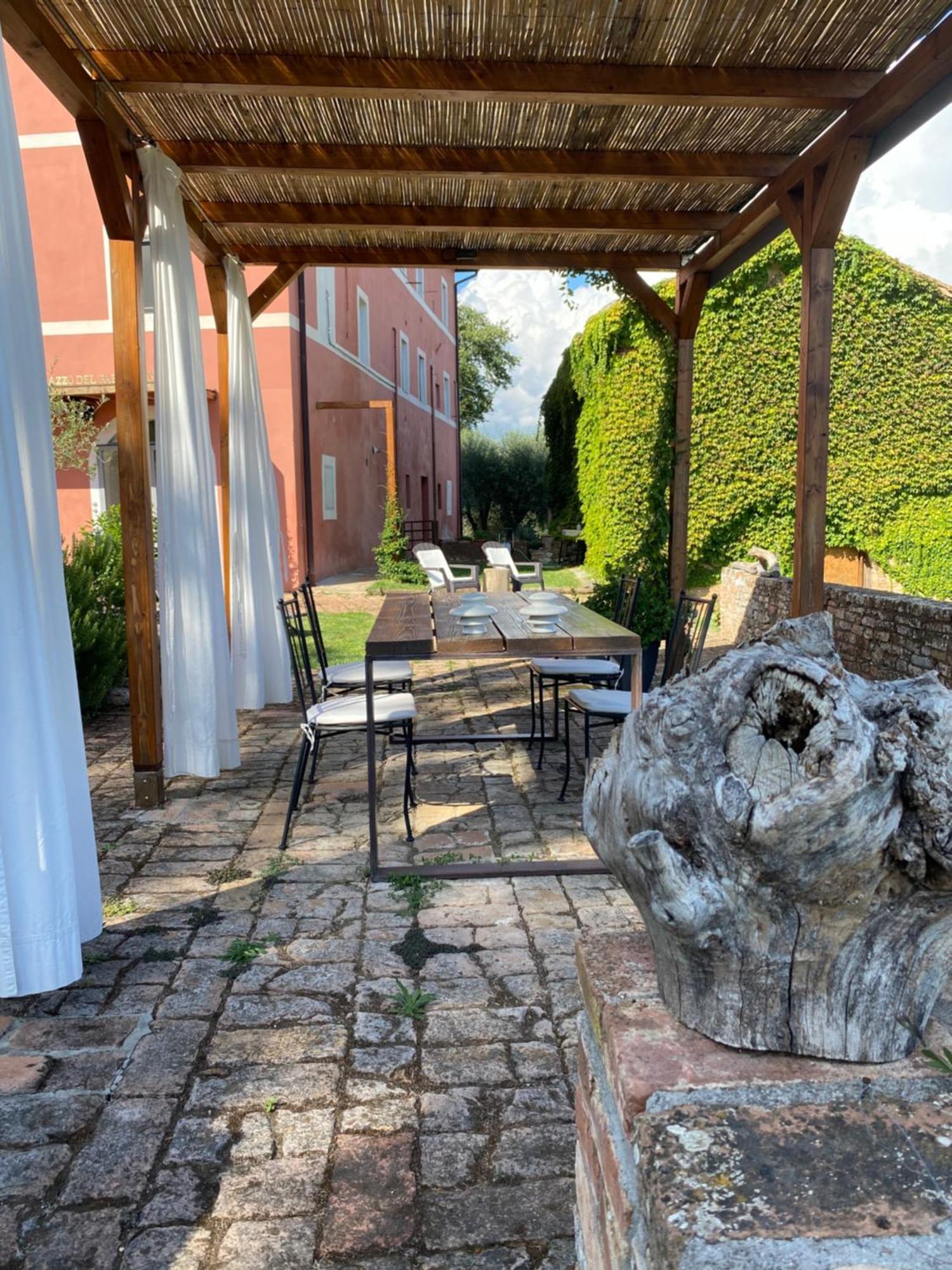 Palazzo Del Papa Country Suites Siena Exterior photo