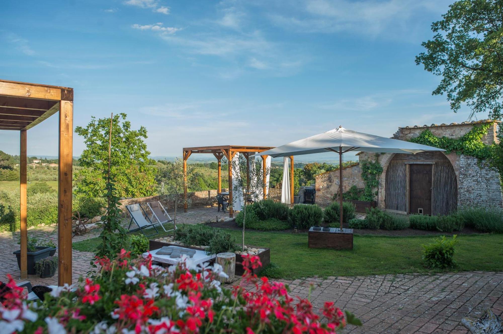 Palazzo Del Papa Country Suites Siena Exterior photo